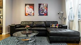 Downtown Three Bedroom Townhome Sleeps 8 Даллас